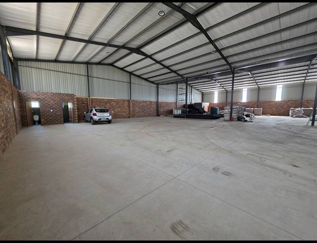 1,632M² WAREHOUSE TO LET IN AEROTON